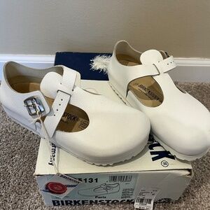 Woman’s shoes Birkenstock size 35 L4